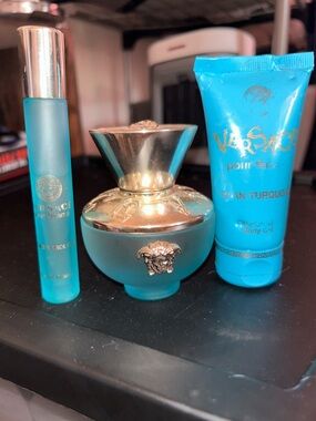Versace Pour Femme Dylan Turquoise Set - Turquoise & Gold Accents